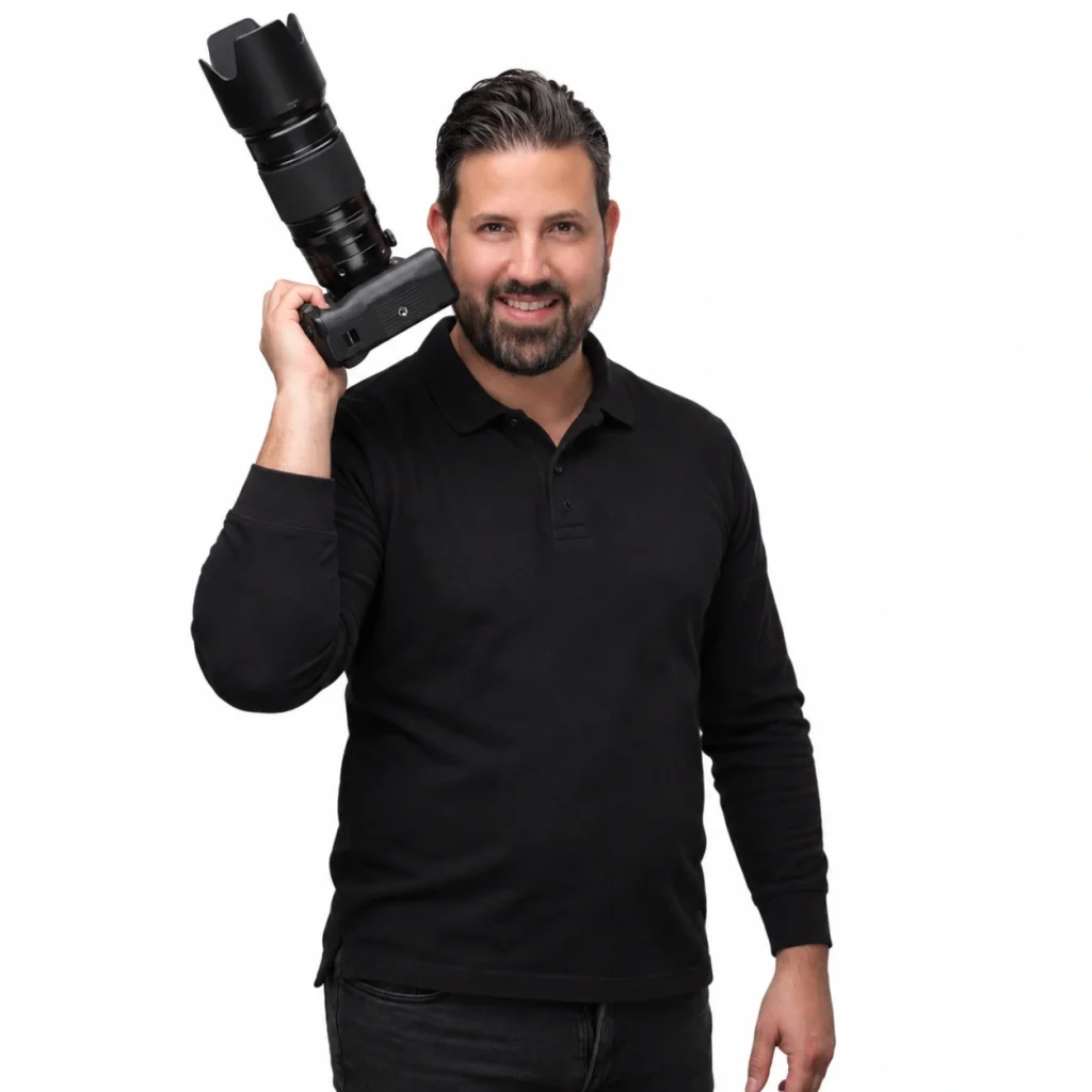 Andrea Daniele Picardi, Fotograf in Zug bei Picline, mit Kamera