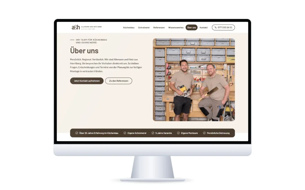 Seite «Über uns» der Website von Allemann und Hotz mit Teamfoto in der Werkstatt